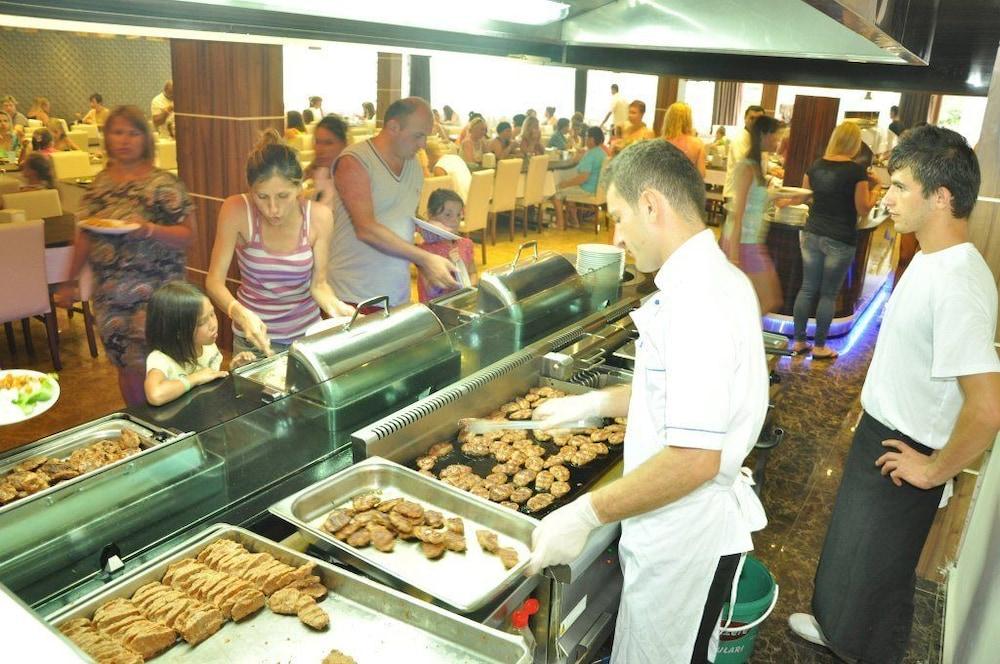 Club Tess Hotel Konaklı Kültér fotó