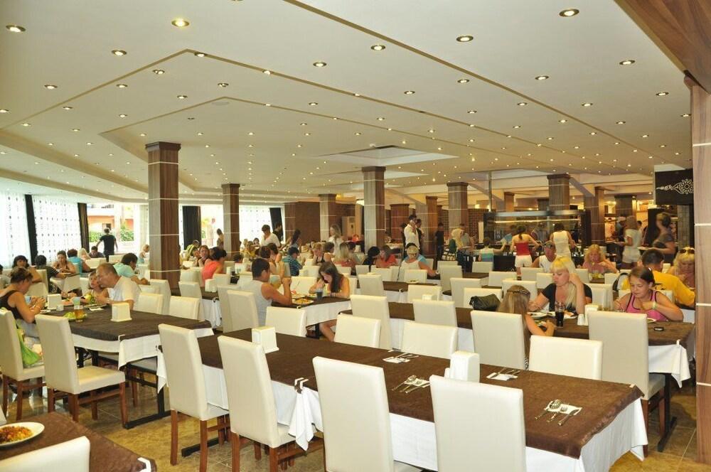 Club Tess Hotel Konaklı Kültér fotó