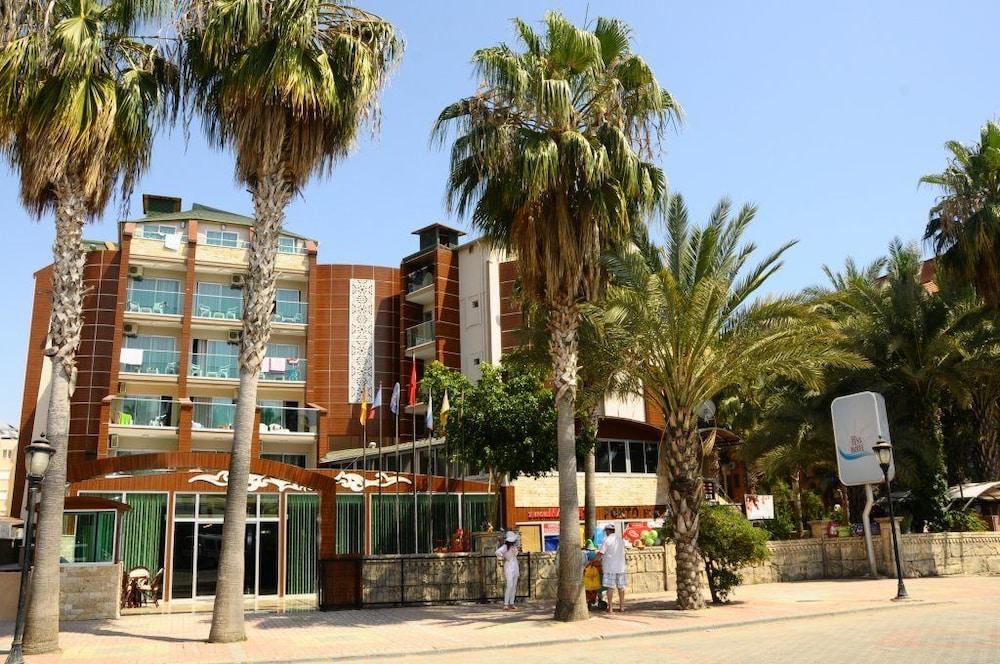 Club Tess Hotel Konaklı Kültér fotó