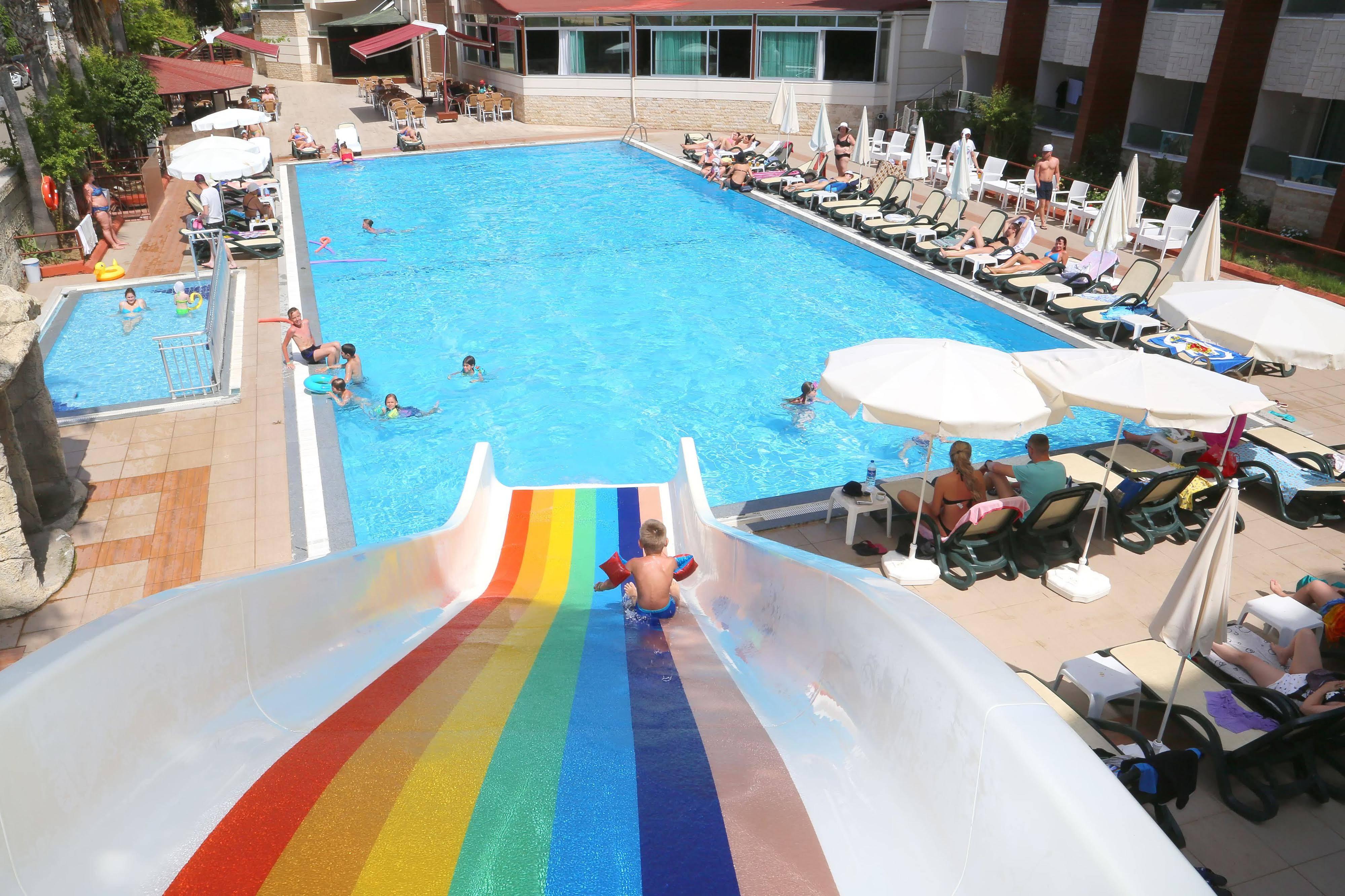 Club Tess Hotel Konaklı Kültér fotó
